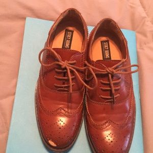 Dress shoes